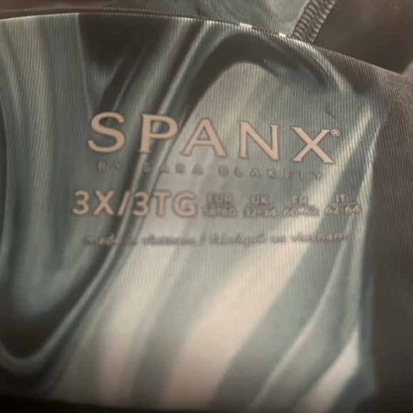 NWT Spanx Booty Boost 7/8 Leggings Marbled Blue - Picture 5 of 8